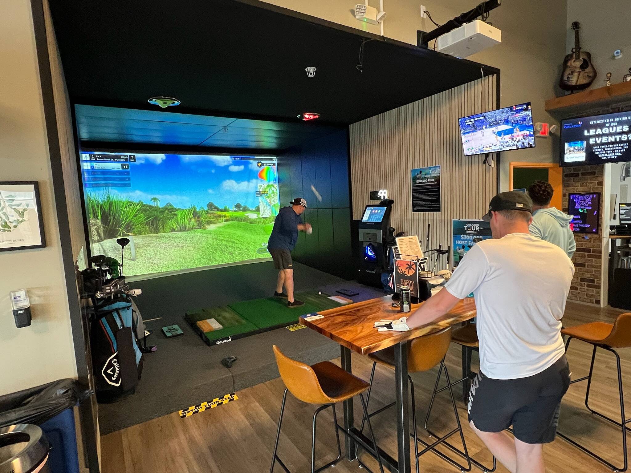 カントリーボードＧ Bremerton's Premier Golfing Simulator – Book Now | Pin Seeker